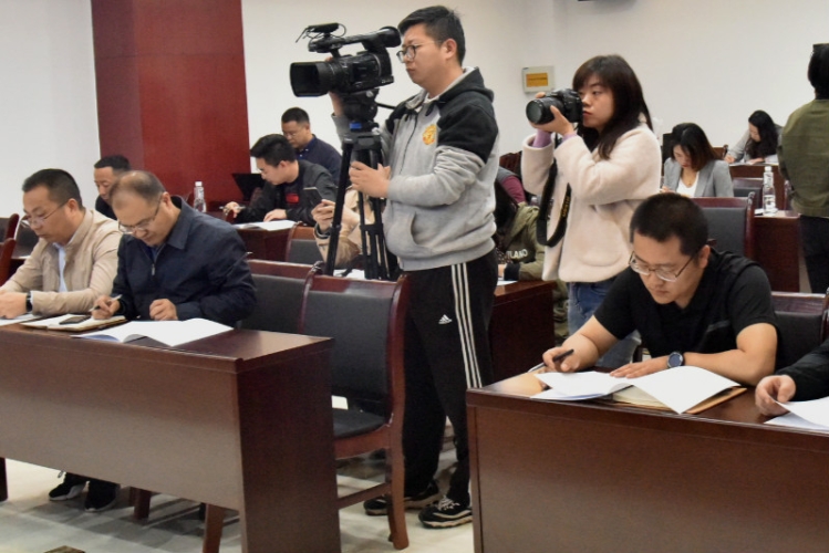 文章结构亮点，亚洲区激情区无码区AV狠狠