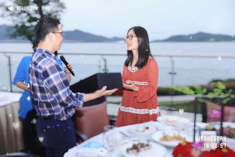 成人免费播放盛宴，海量内容等你探索