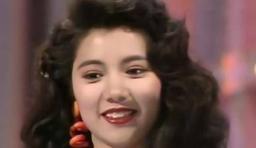 97人妻碰碰照片免费上线，揭秘网络热议97式人人