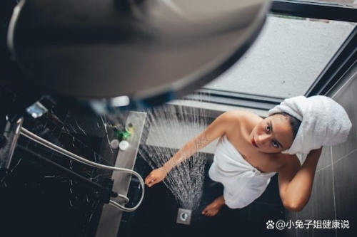 97久久精品人人澡人人爽，沐浴健康，享受美好生活