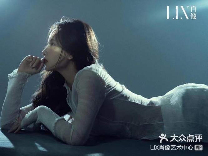 18岁禁色新闻，青春禁欲中的免费诱惑